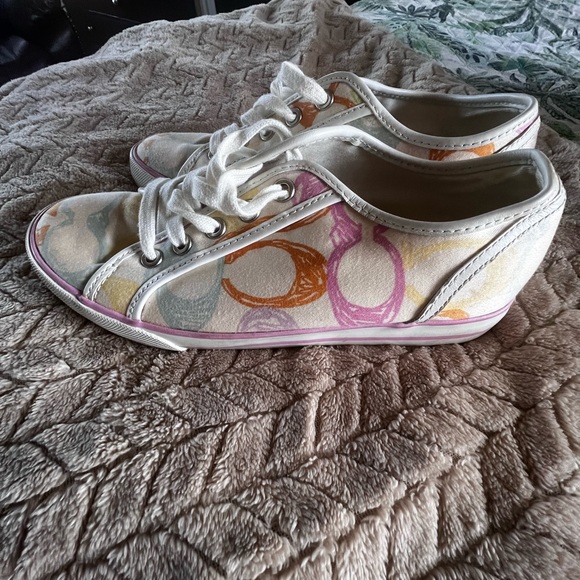 Coach shoes - Picture 2 of 3
